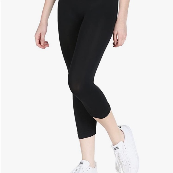 NIKIBIKI SEAMLESS CAPRI PANTS - Picture 3 of 12